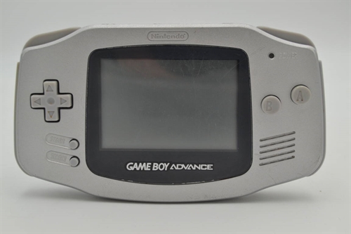 Gameboy Advance - Platinum - Konsol - SNR AC15670084 (B Grade) (Genbrug)